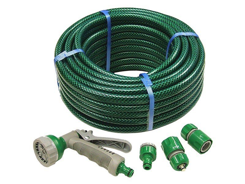 Garden Hose 1/2" x 30m c/w 3 hose fitting & multi spray gun